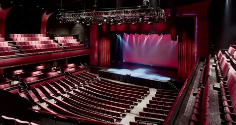 fallsview entertainment  Introducing a new world-class theatre complete with 5,000 seats, state-of-the-art technology, outstanding acoustics, and spectacular entertainment! See Tickets
